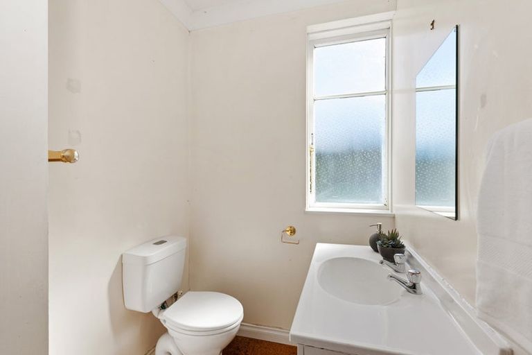 Photo of property in 62 Stanley Street, Berhampore, Wellington, 6023