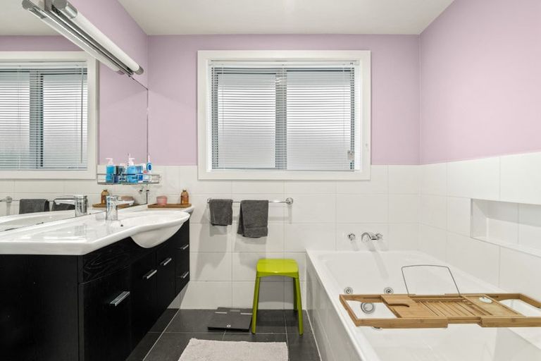 Photo of property in 8 Strode Street, Halfway Bush, Dunedin, 9010