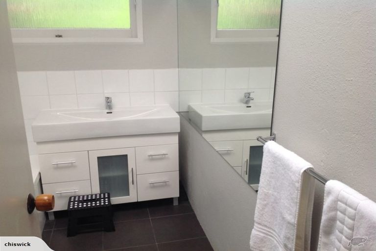 Photo of property in 35 Tremaine Avenue, Two Mile Bay, Taupo, 3330