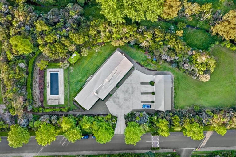 Photo of property in 2 Tamahunga Drive, Matakana, Warkworth, 0985