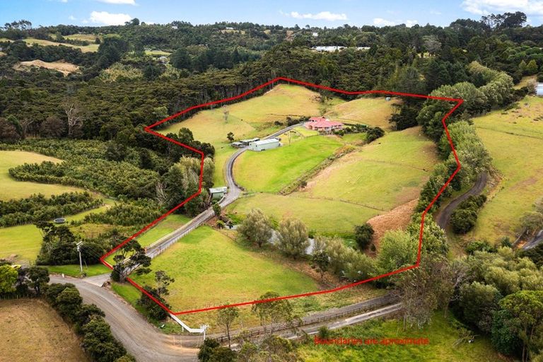 Photo of property in 97 Arrowsmith Road, Waitakere, Henderson, 0782