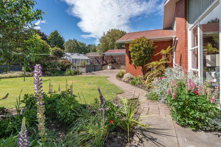 Photo of property in 30 Cullahill Street, Harewood, Christchurch, 8051