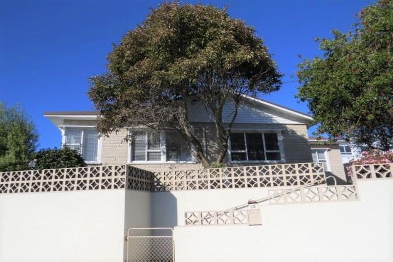 Photo of property in 35 Breakwater Road, Moturoa, New Plymouth, 4310