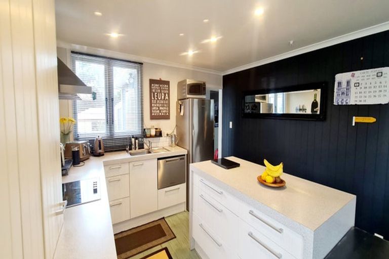 Photo of property in 290 Rosetta Road, Raumati Beach, Paraparaumu, 5032