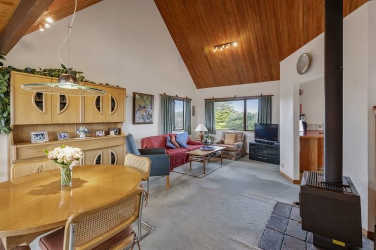 Photo of property in 115 Tutere Street, Waikanae Beach, Waikanae, 5036