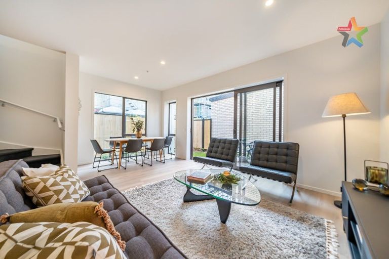 Photo of property in 9 Bayly Road, Moturoa, New Plymouth, 4310