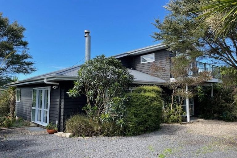 Photo of property in 6a Manukau Road, Raglan, 3225