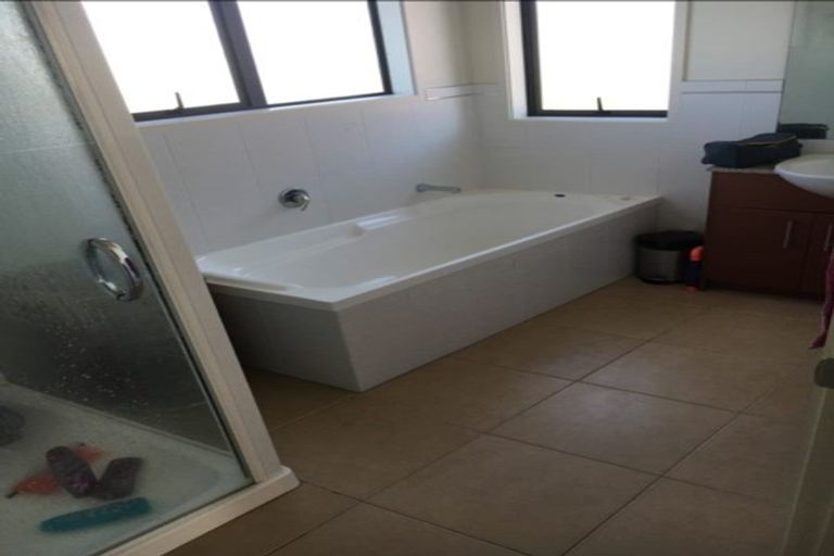 Photo of property in 21 Ashurst Lane, Greenhithe, Auckland, 0632