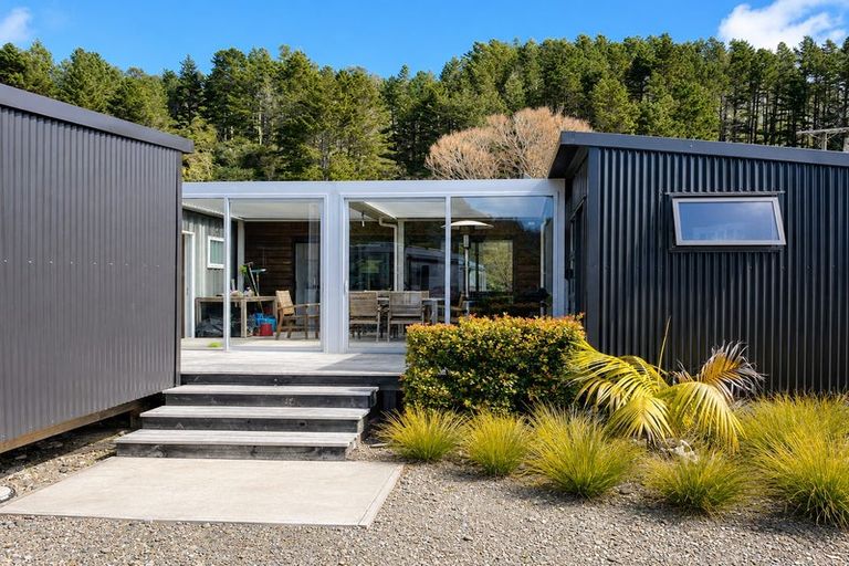 Photo of property in 130 Onepoto Road, Hicks Bay, Tikitiki, 4087