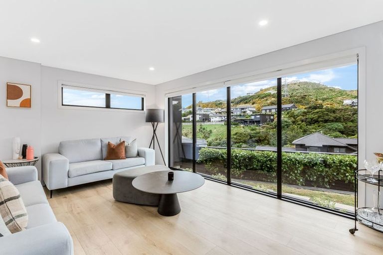 Photo of property in 23 Banks Boulevard, Whitby, Porirua, 5024