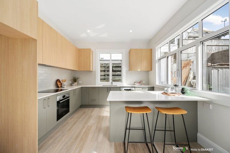 Photo of property in 93 Nottingham Street, Karori, Wellington, 6012