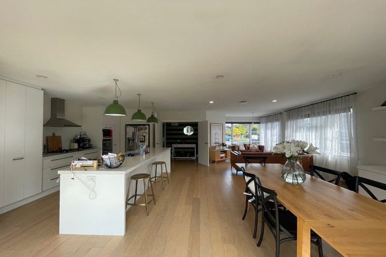 Photo of property in 82 Westholme Street, Strowan, Christchurch, 8052