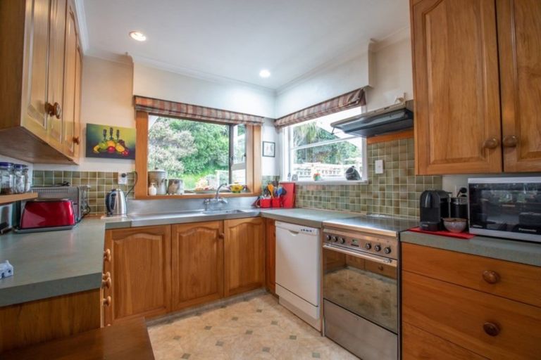 Photo of property in 59 Cluny Road, Plimmerton, Porirua, 5026