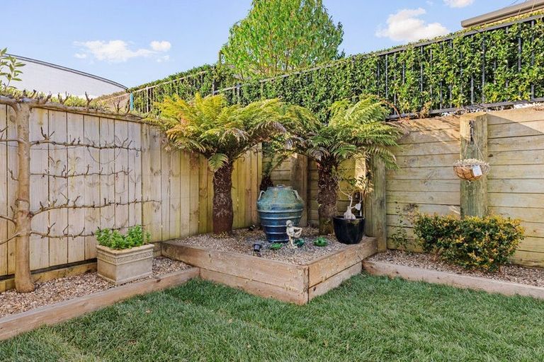 Photo of property in Waterview Estate, 39/4 Greystone Place, Omokoroa, 3114