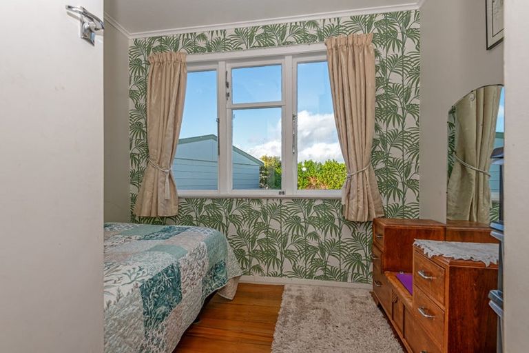 Photo of property in 3 Glasgow Street, Takaro, Palmerston North, 4412