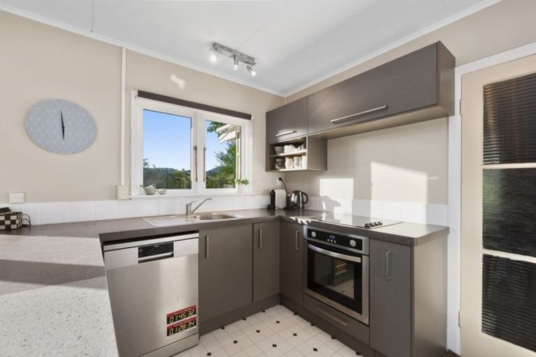 Photo of property in 21 Ogilvie Road, Kinloch, Taupo, 3377