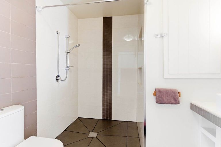 Photo of property in 37 Earls Road, Saint Clair, Dunedin, 9012