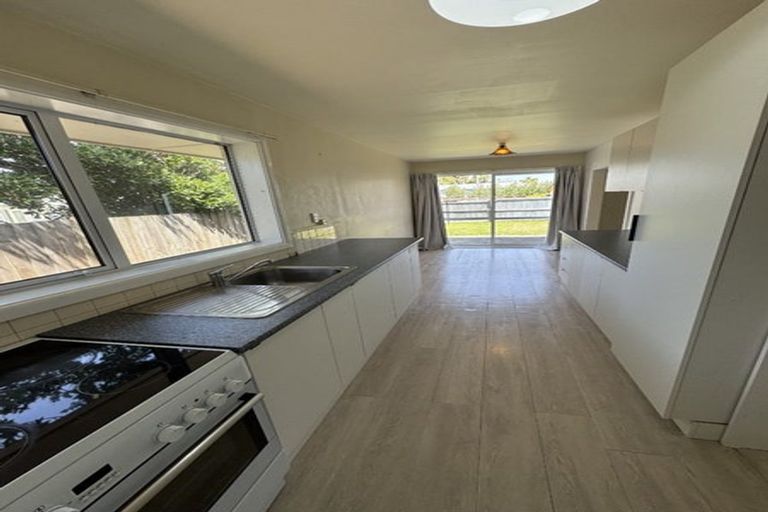 Photo of property in 2/118 Estuary Road, South New Brighton, Christchurch, 8062