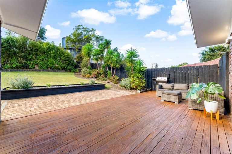 Photo of property in 79 John Downs Drive, Browns Bay, Auckland, 0630