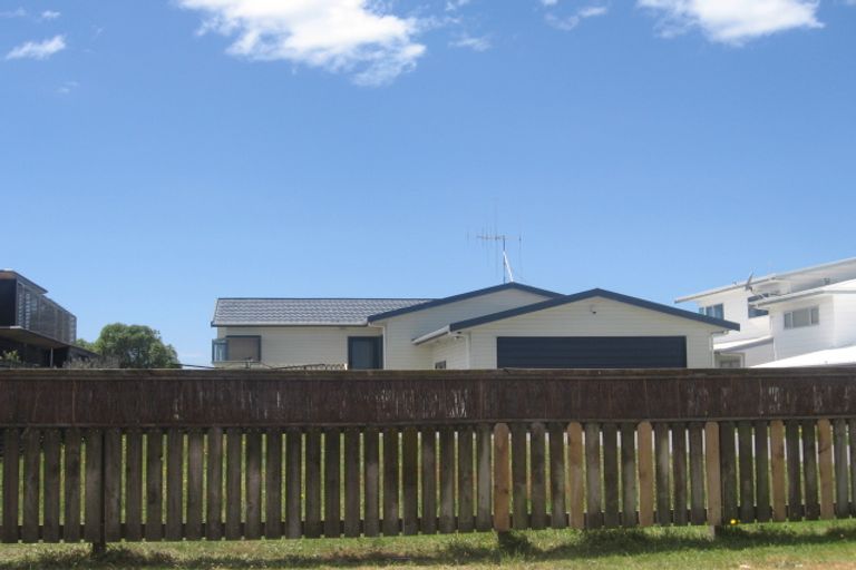 Photo of property in 67 Pukehina Parade, Pukehina, Te Puke, 3189