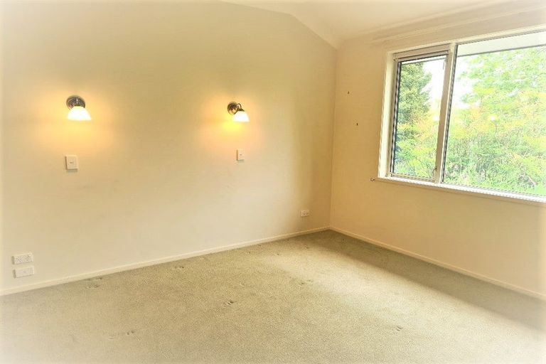 Photo of property in 60 Sidwell Road, Wainui, 0932