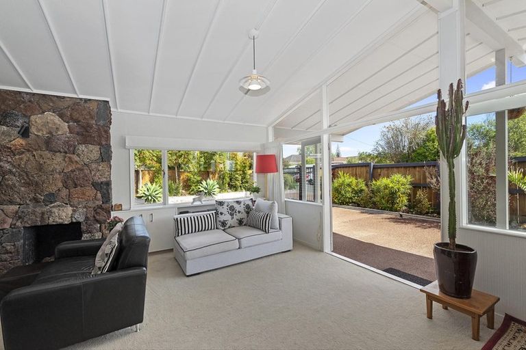 Photo of property in 97 Tiroroa Avenue, Te Atatu South, Auckland, 0610