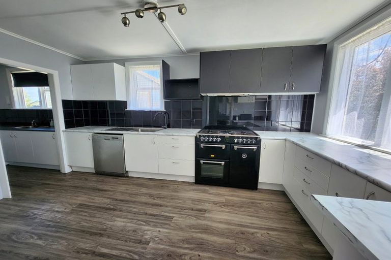 Photo of property in 15 Queen Street, Winton, 9720