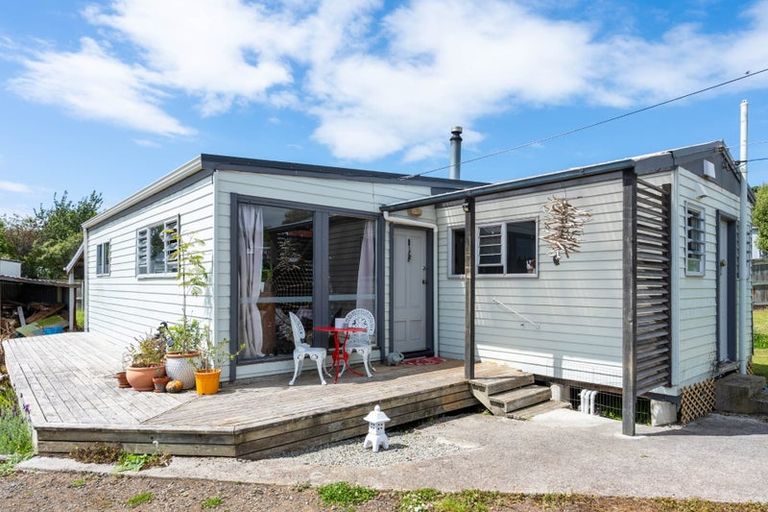 Photo of property in 10 Beach Street, Waikouaiti, 9510