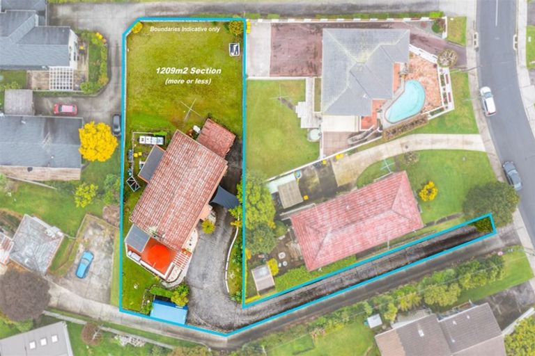 Photo of property in 19 Merchant Avenue, Te Atatu South, Auckland, 0610