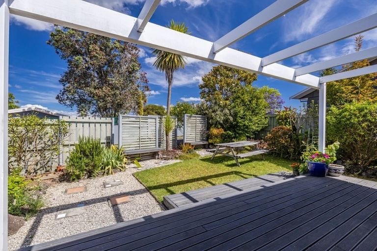 Photo of property in 6 Johnson Lane, Haruru, 0204