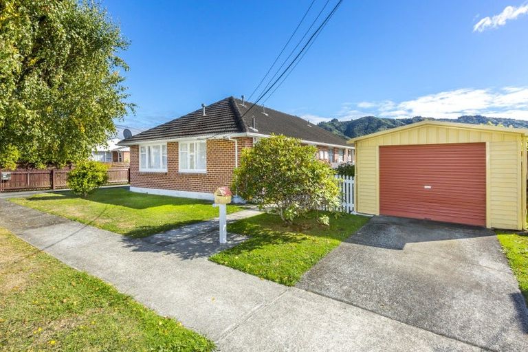 Photo of property in 1/15 Cecil Street, Clouston Park, Upper Hutt, 5018