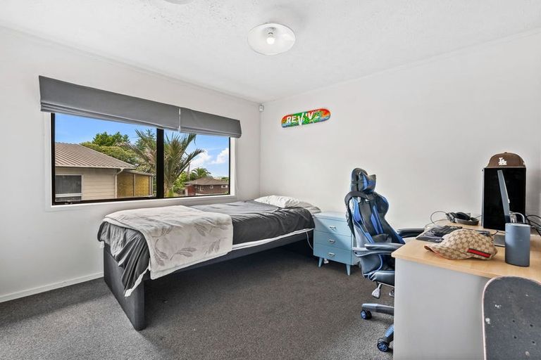 Photo of property in 45 John Dee Crescent, Red Beach, 0932