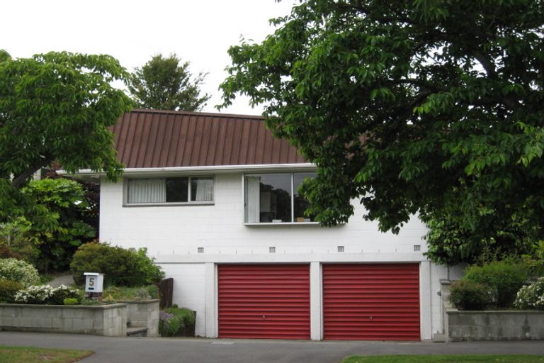 Photo of property in 5 Radbrook Street, Avonhead, Christchurch, 8042