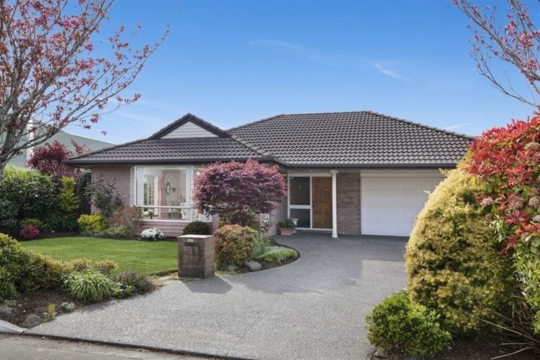 Photo of property in 8 Wiltshire Mews, Avonhead, Christchurch, 8042