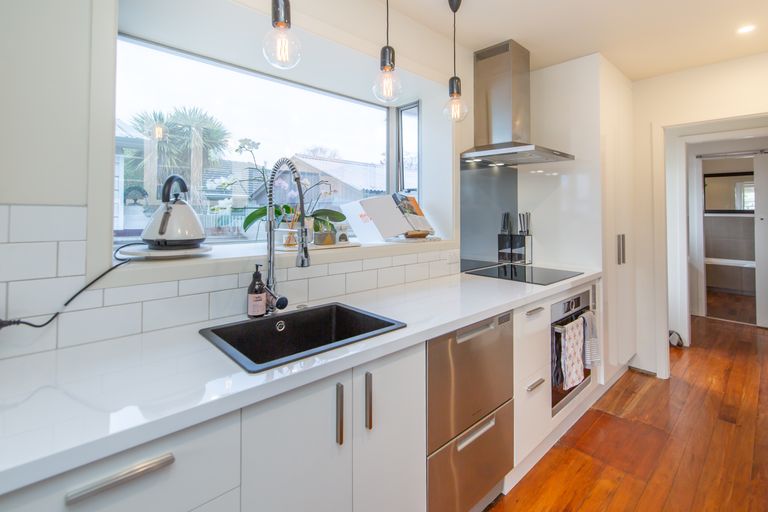 Photo of property in 4 Eglinton Street, Avondale, Christchurch, 8061