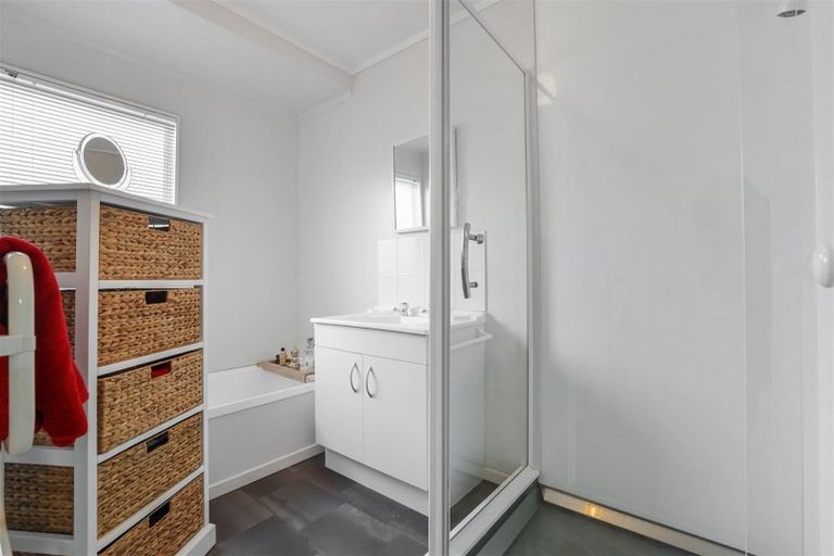 Photo of property in 2/69a Godley Road, Green Bay, Auckland, 0604