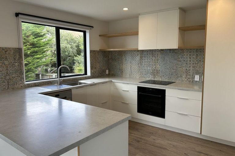 Photo of property in 49 Moncks Spur Road, Redcliffs, Christchurch, 8081