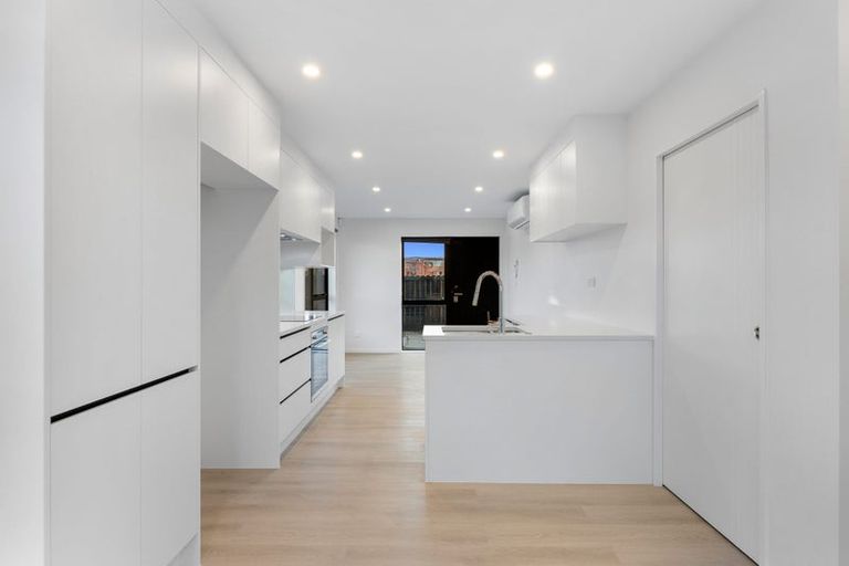 Photo of property in 27e Von Sturmer Street, Mangere East, Auckland, 2024