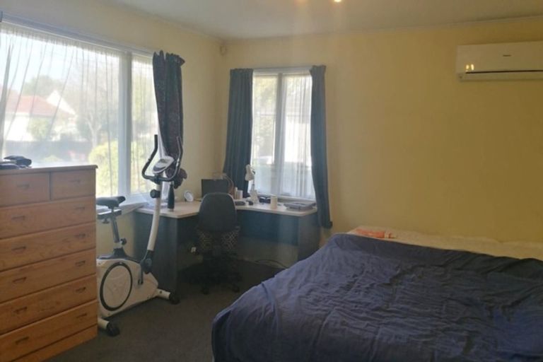 Photo of property in 77 Hoani Street, Northcote, Christchurch, 8052