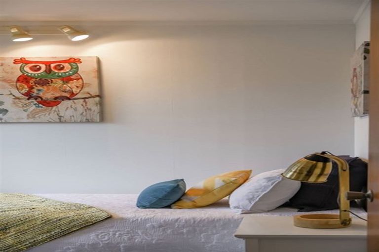 Photo of property in 33b Mccrystal Avenue, Eastern Beach, Auckland, 2012