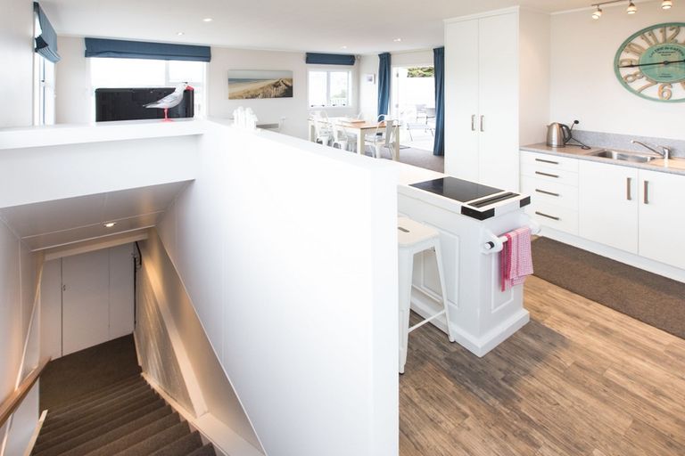 Photo of property in 35 Marine Parade South, Foxton Beach, Foxton, 4815