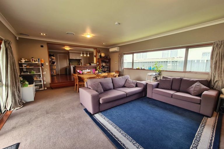 Photo of property in 31 Crewe Crescent, Hokowhitu, Palmerston North, 4410