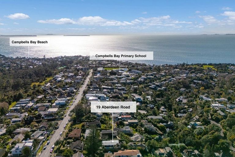 Photo of property in 19 Aberdeen Road, Castor Bay, Auckland, 0620