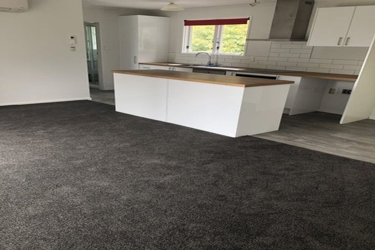 Photo of property in 1 Westhaven Drive, Tawa, Wellington, 5028