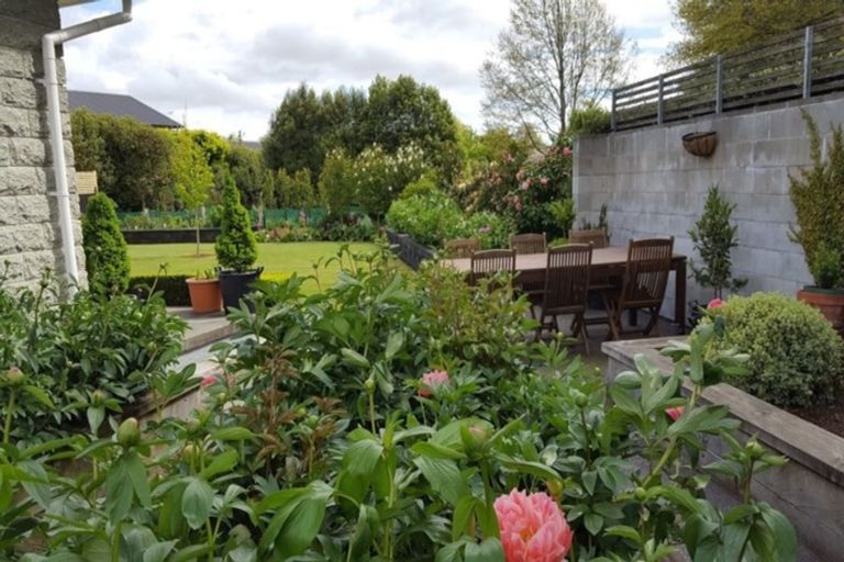 Photo of property in 9 Bullock Place, Ilam, Christchurch, 8041