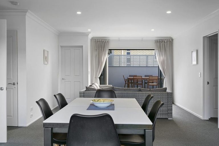 Photo of property in 2/94 Harvey Street, Waipahihi, Taupo, 3330