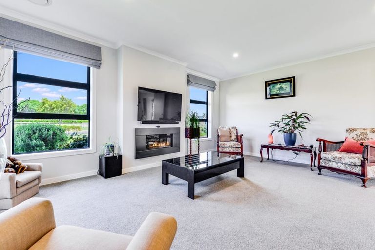 Photo of property in 2 Alan Livingston Drive, Cambridge, 3434