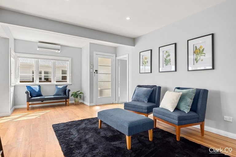 Photo of property in 29 Mana Esplanade, Paremata, Porirua, 5026
