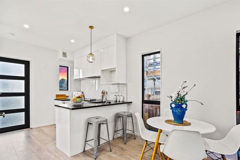 Photo of property in 1/36 Westgate Drive, Westgate, Auckland, 0614