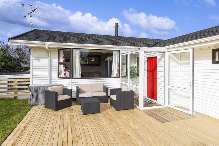 Photo of property in 6 Arnold Grove, Paraparaumu Beach, Paraparaumu, 5032